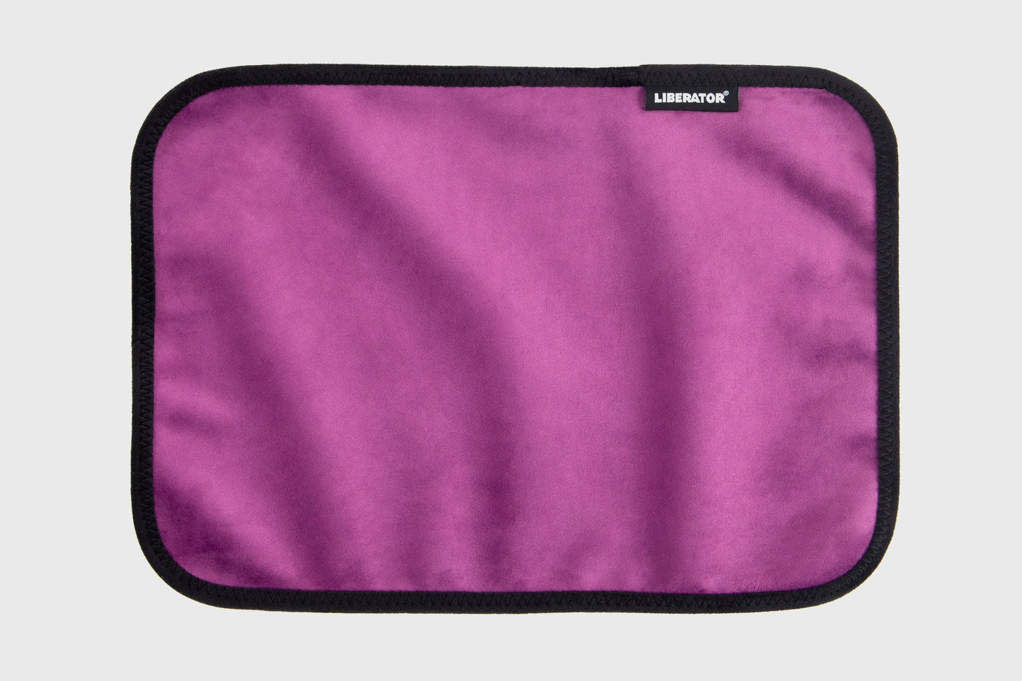 Fascinator Splashproof Throws, Bedroom Furniture by Liberator – shown in product photo 