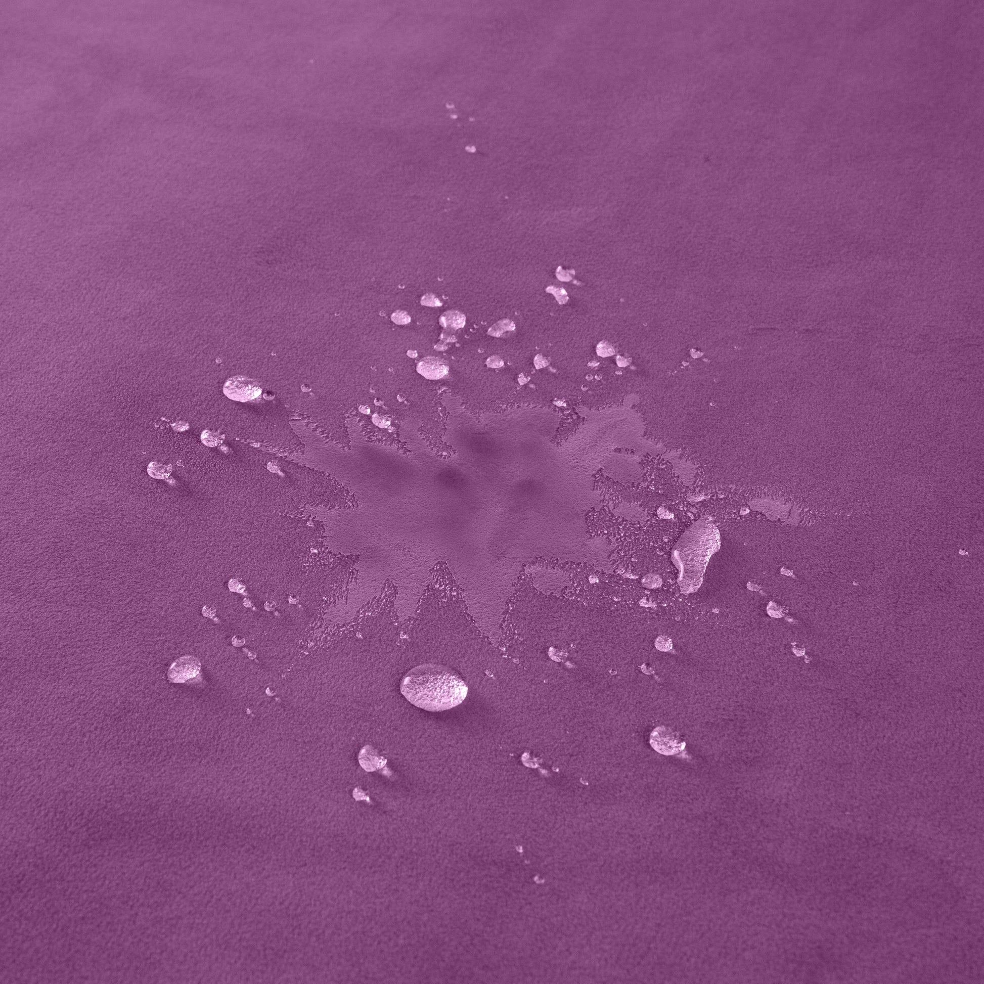 Fascinator Splashproof Throws, Bedroom Furniture by Liberator – shown in product photo 